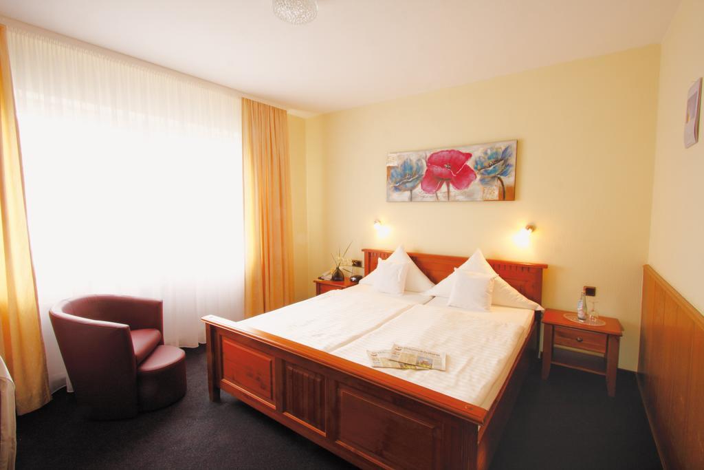 Hotel Ostfriesen Hof Leer Phòng bức ảnh