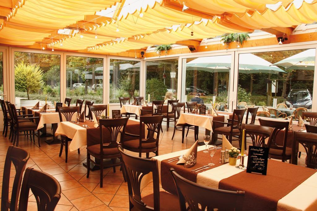 Hotel Ostfriesen Hof Leer Ngoại thất bức ảnh