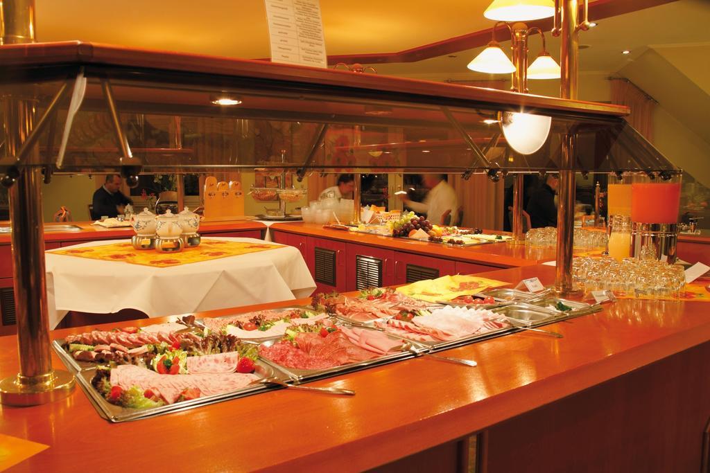 Hotel Ostfriesen Hof Leer Ngoại thất bức ảnh